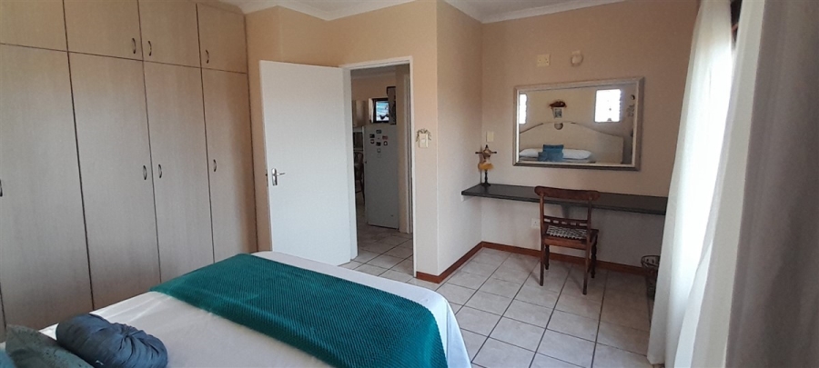 5 Bedroom Property for Sale in Wavecrest Eastern Cape